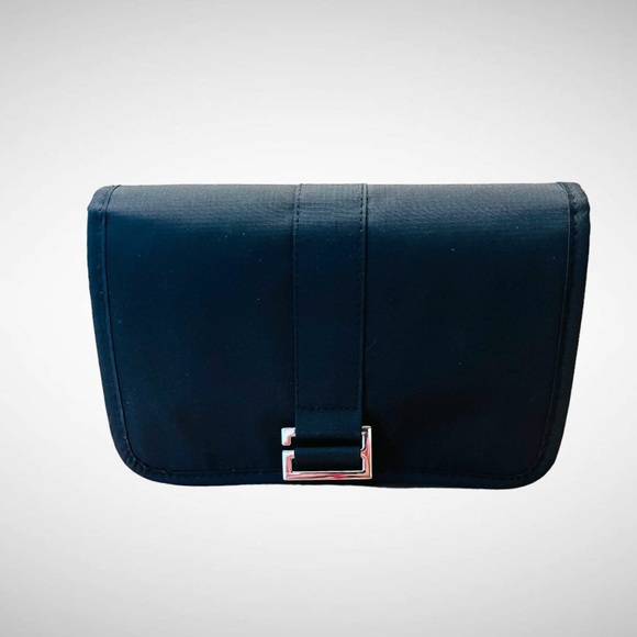 GIVENCHY COSMETIC BAG NEW NWOT CLUTCH - Picture 1 of 11